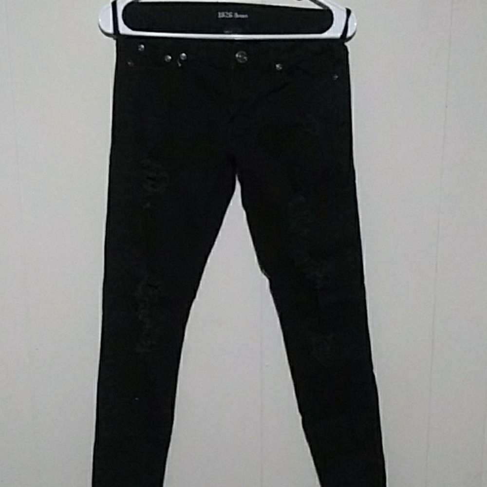 Woman's 1826 jeans